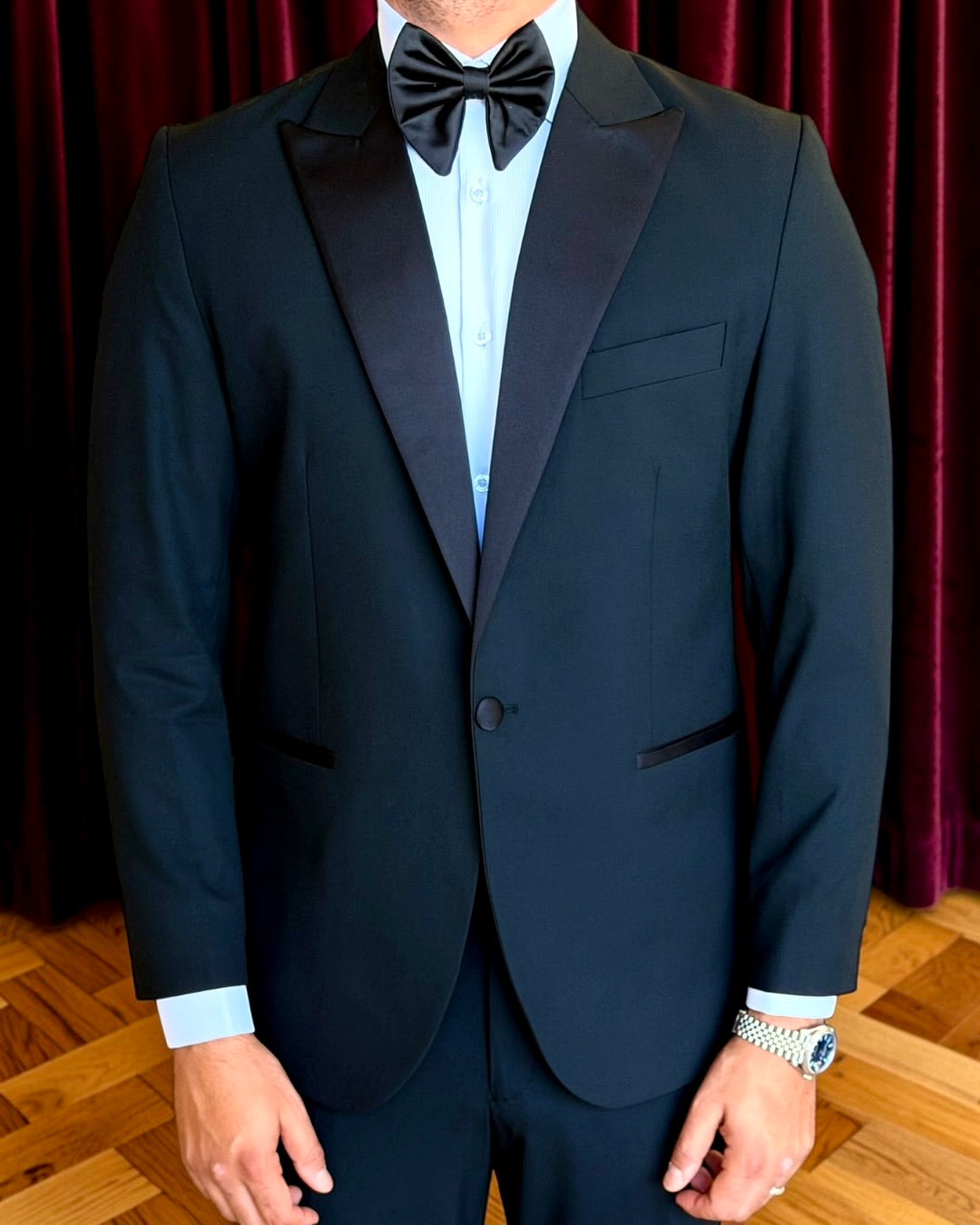 Peak Collar Tuxedo Suit - Black