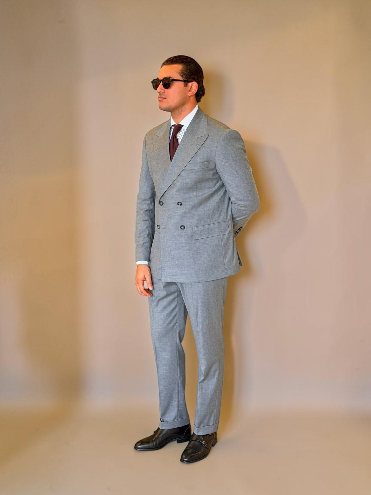 Pinstripe Double-Breasted suit - Gray