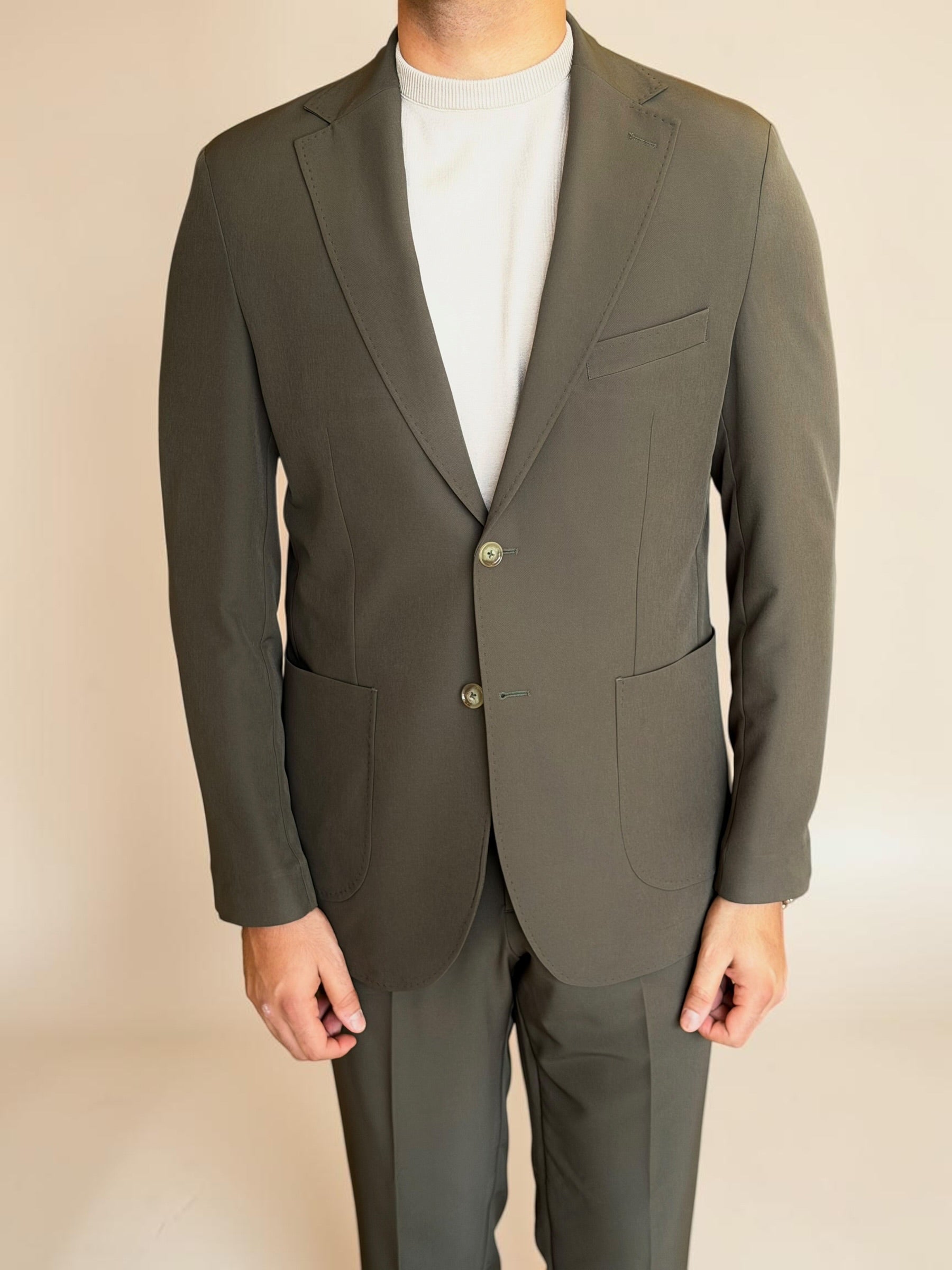 Pocket suit - olive