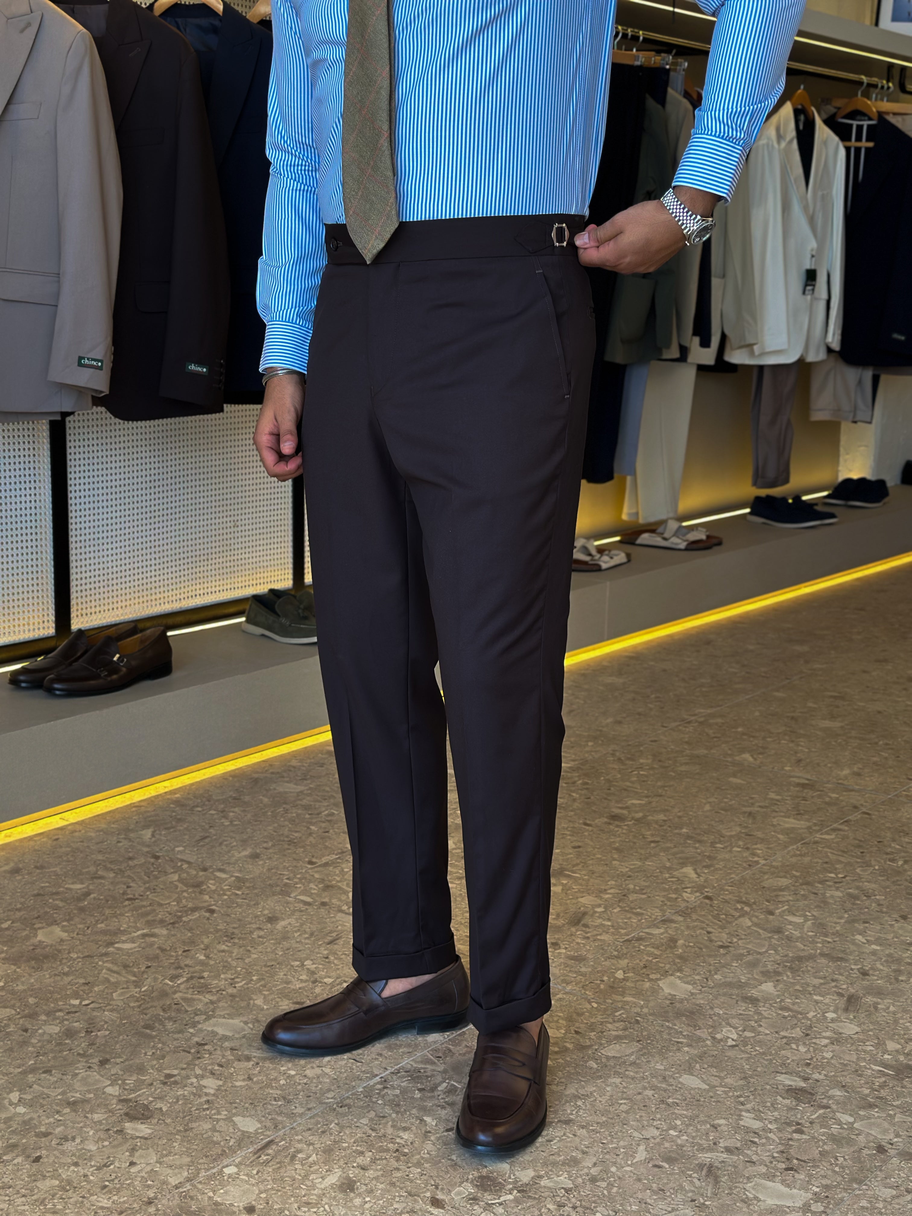 Slim fit suit with two pockets - Brown