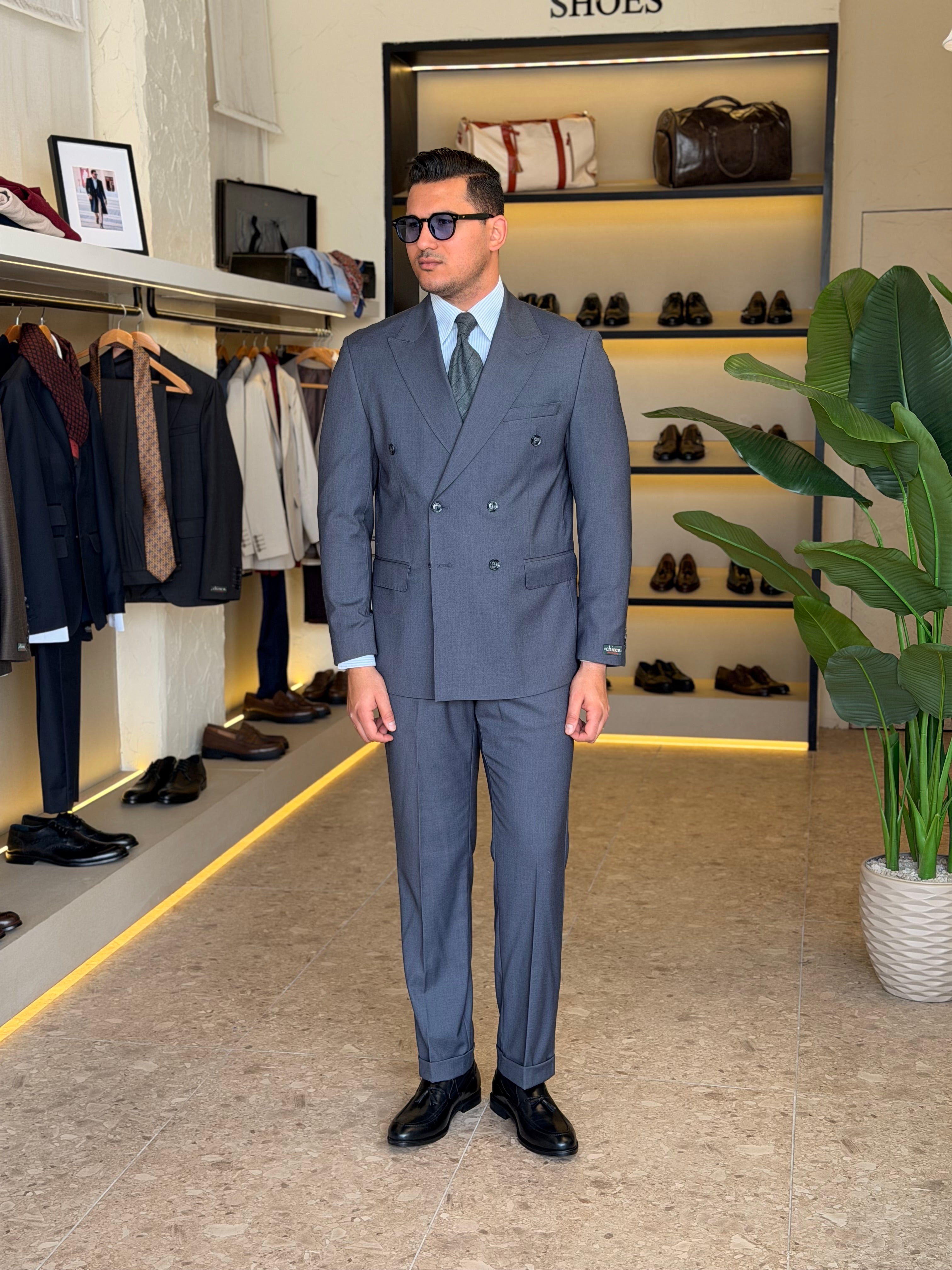 Double breasted suit - Gray