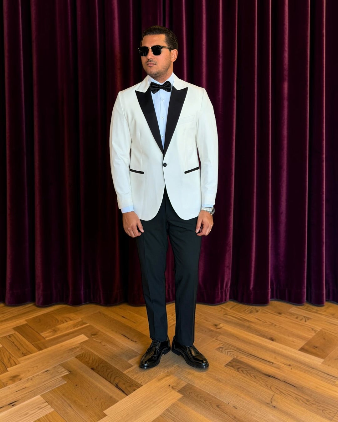 Peak Collar Tuxedo Blazer - Off white
