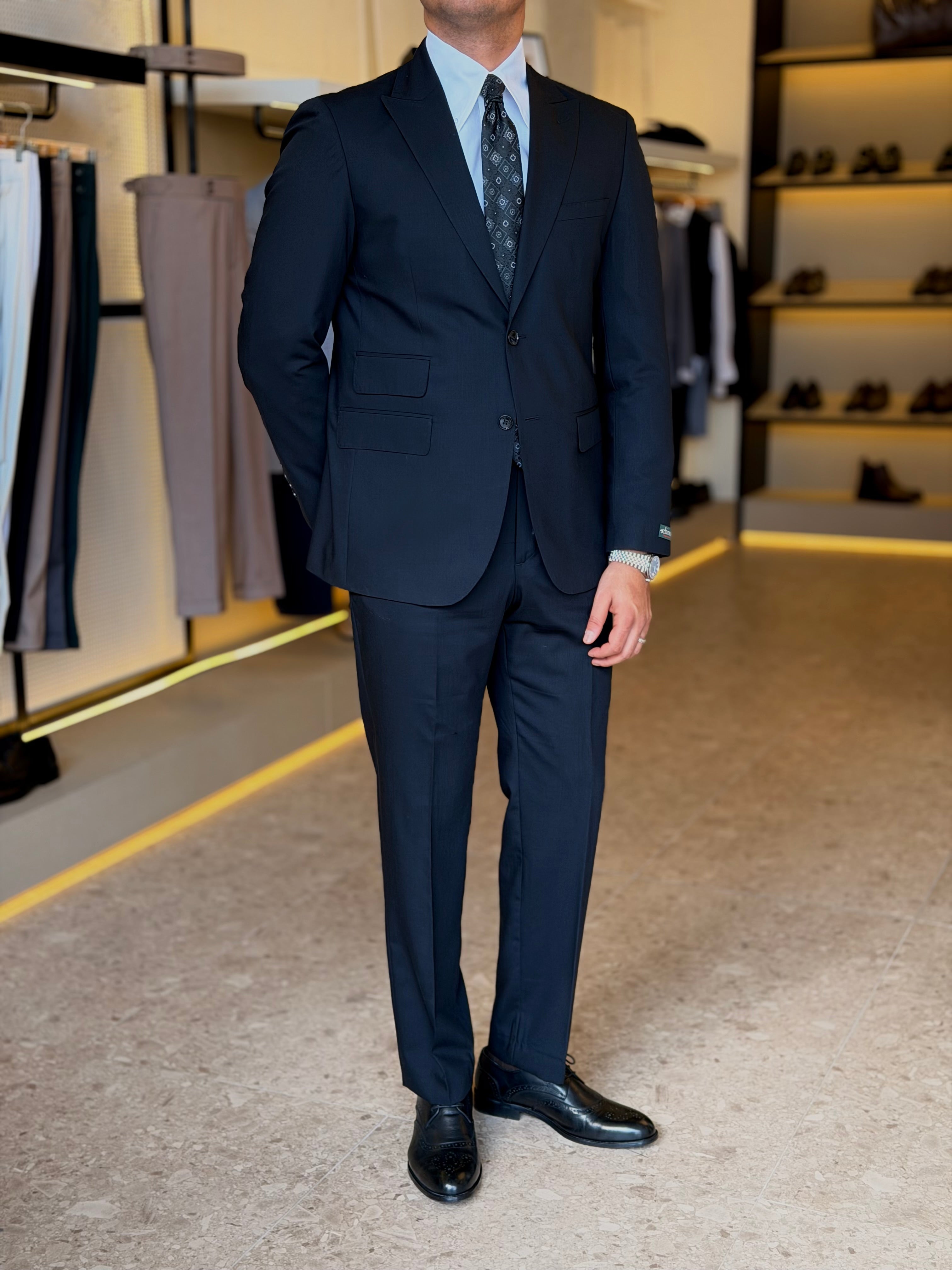 100% Wool two pockets suit - Black