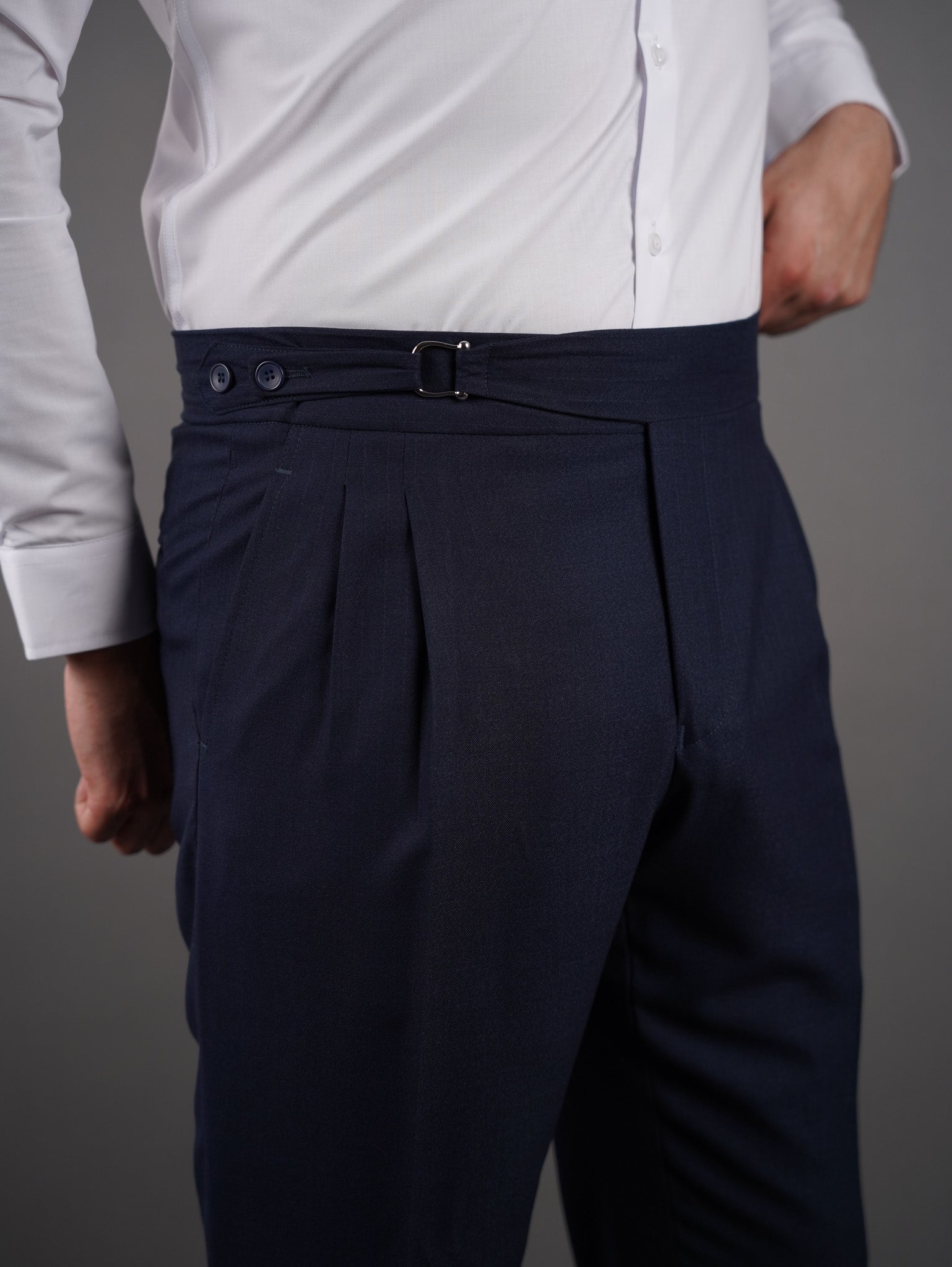 Four-Button Double-Breasted Unlined suit - navy striped