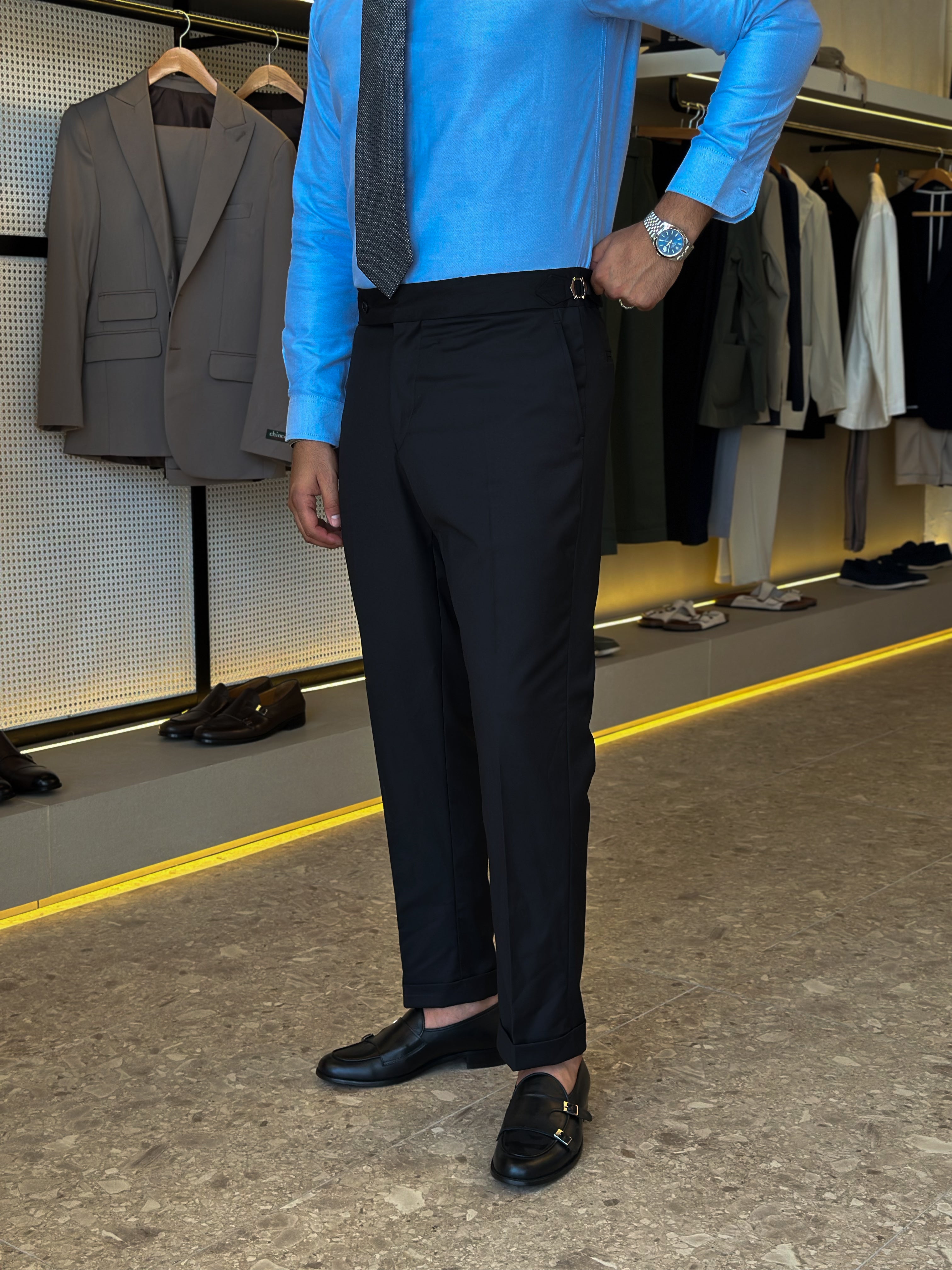 Slim fit suit with two pockets - Black