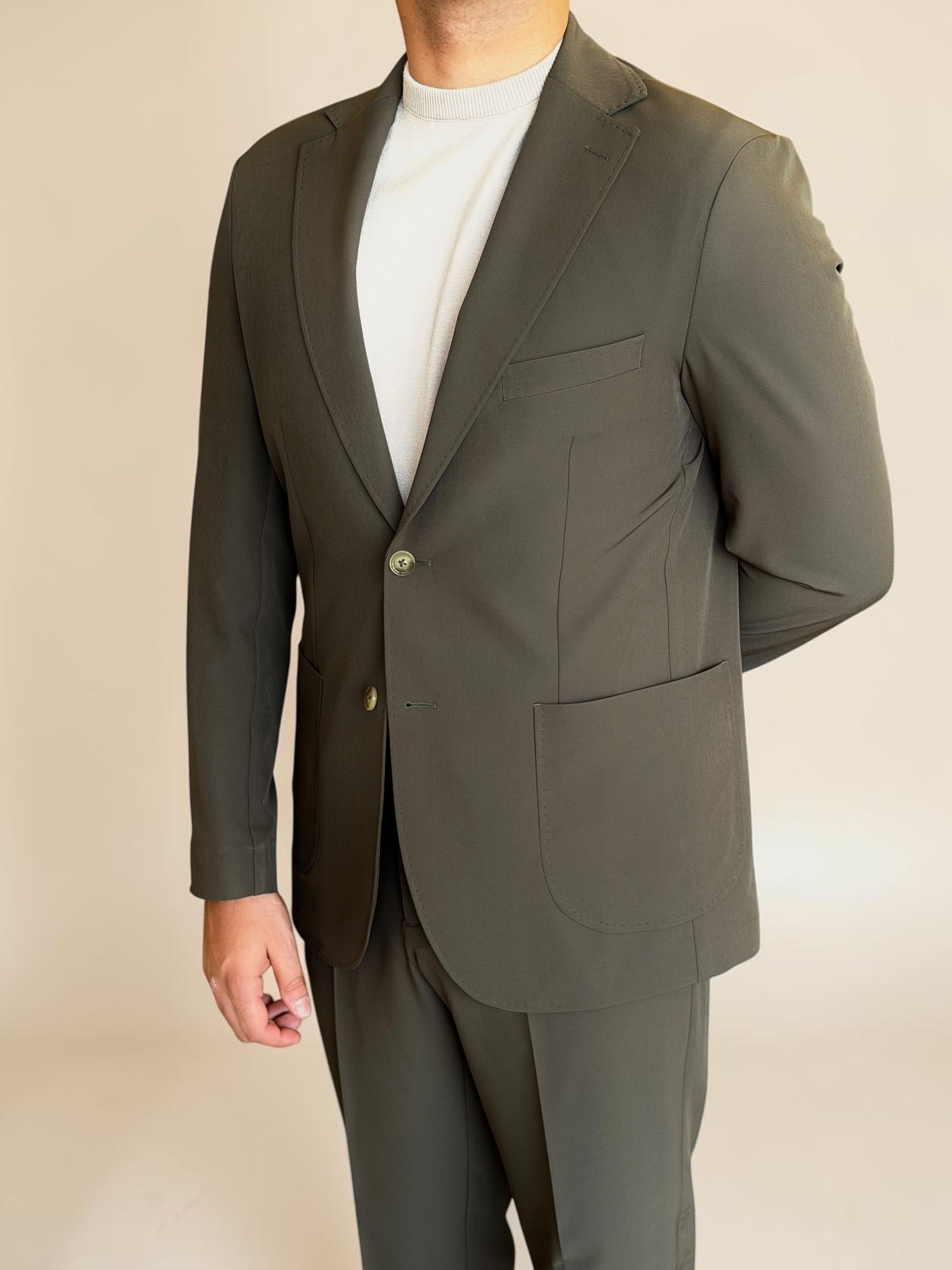 Pocket suit - olive