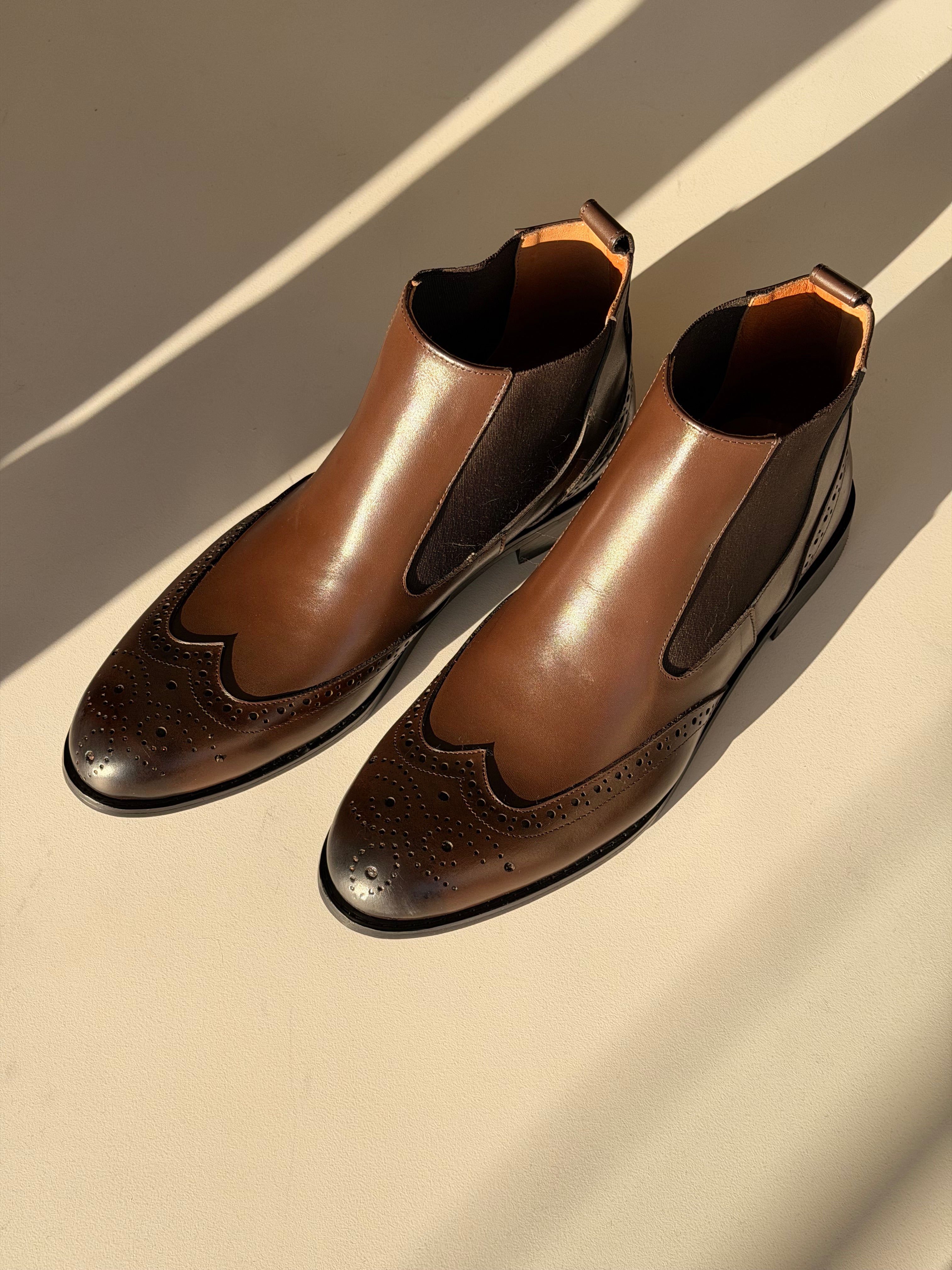 brouge chelsea boots- Brown