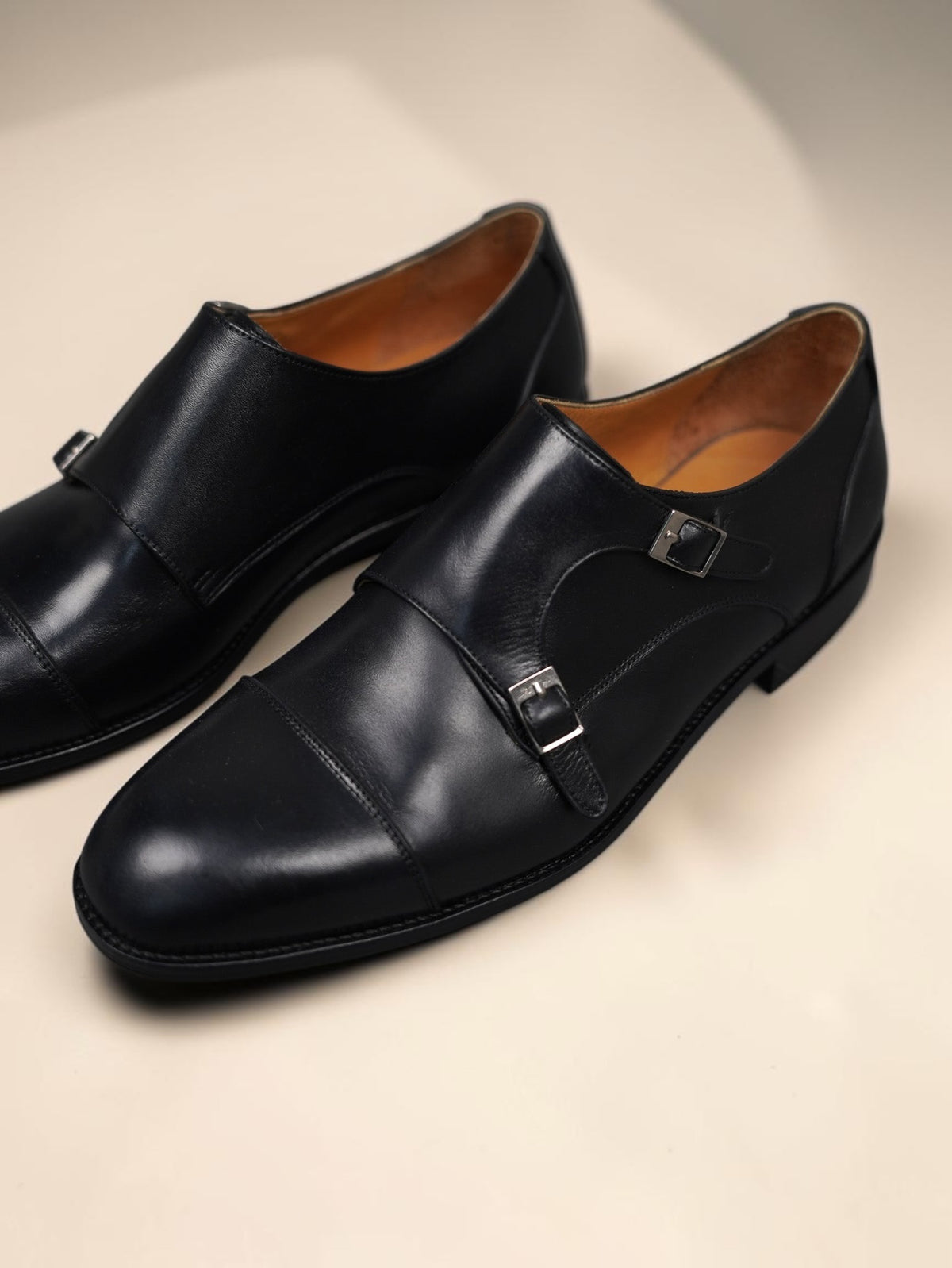 double monk-Black