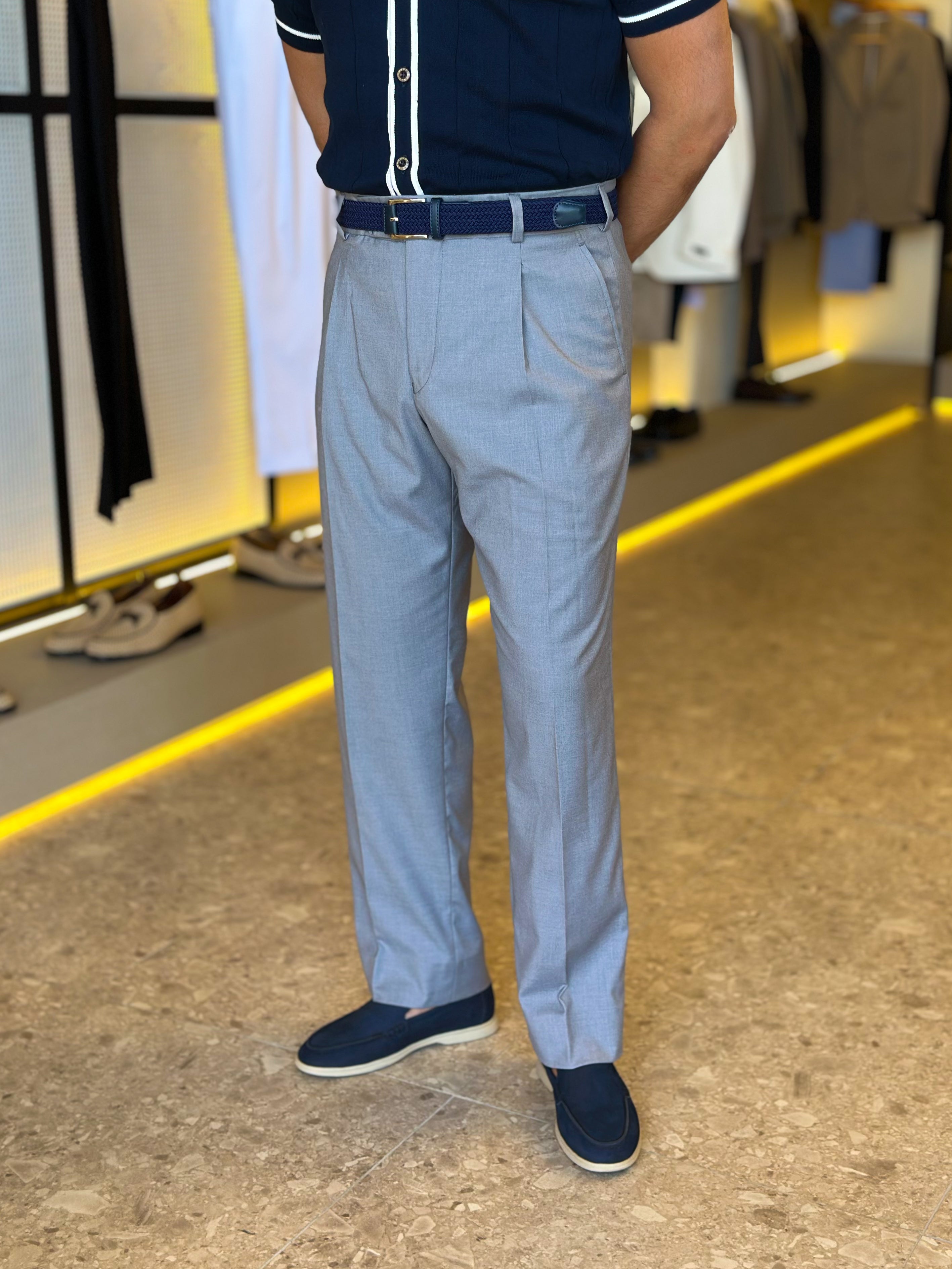 Relaxed fit trousers - gray