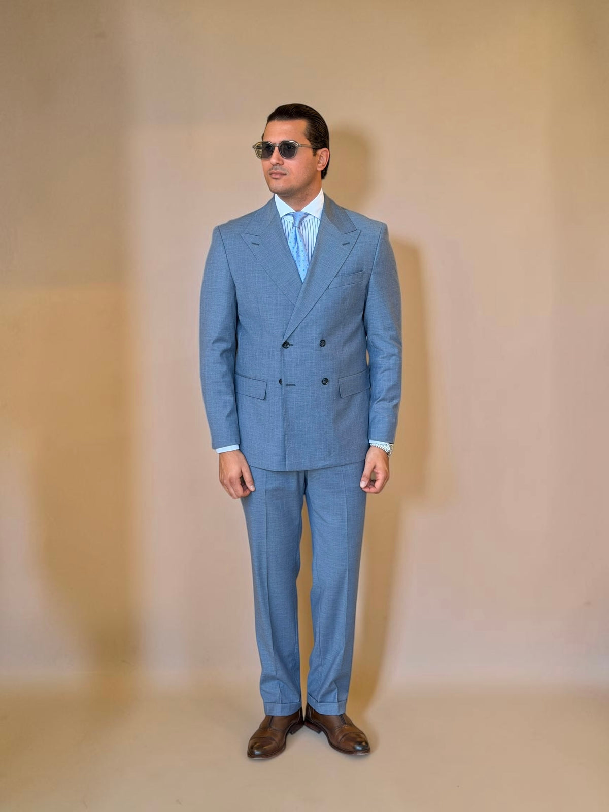 Pinstripe Double-Breasted suit - Baby blue