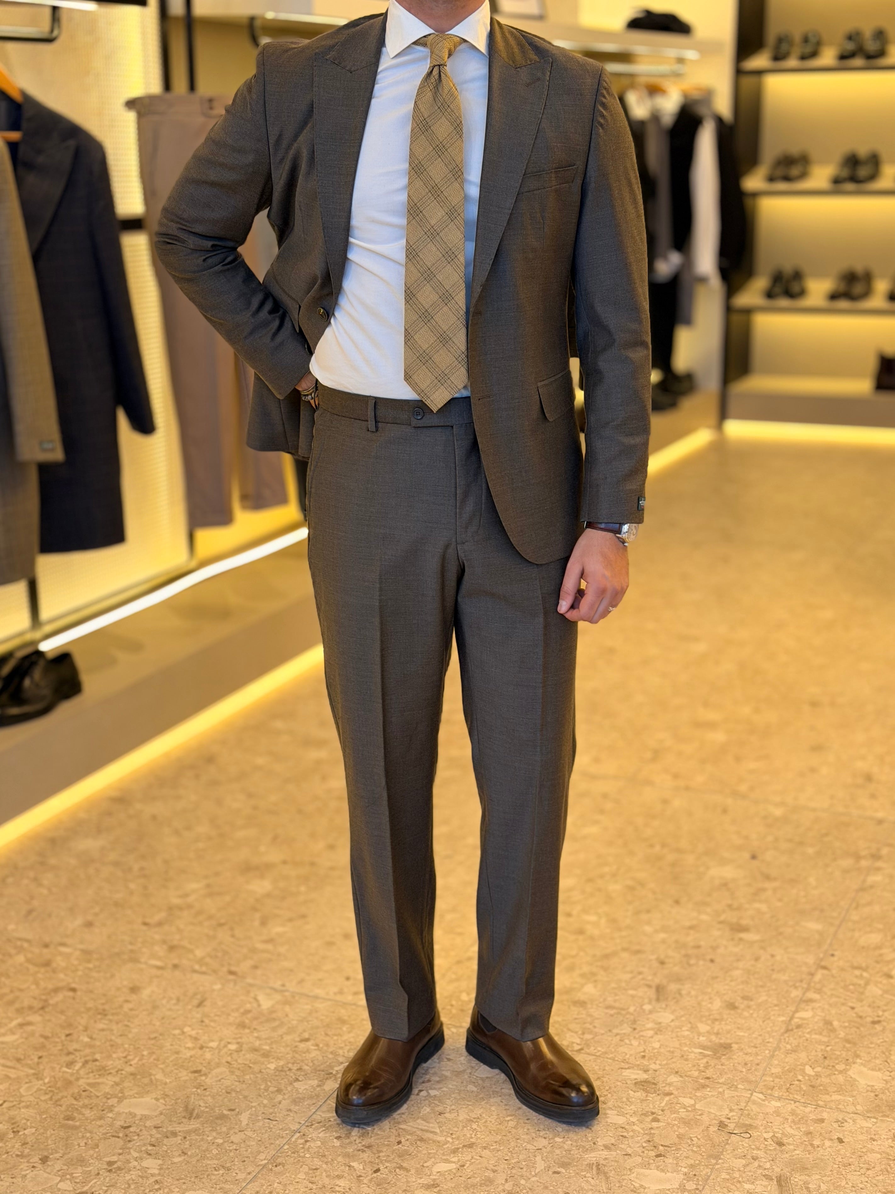 100% Wool two pockets suit - BROWN