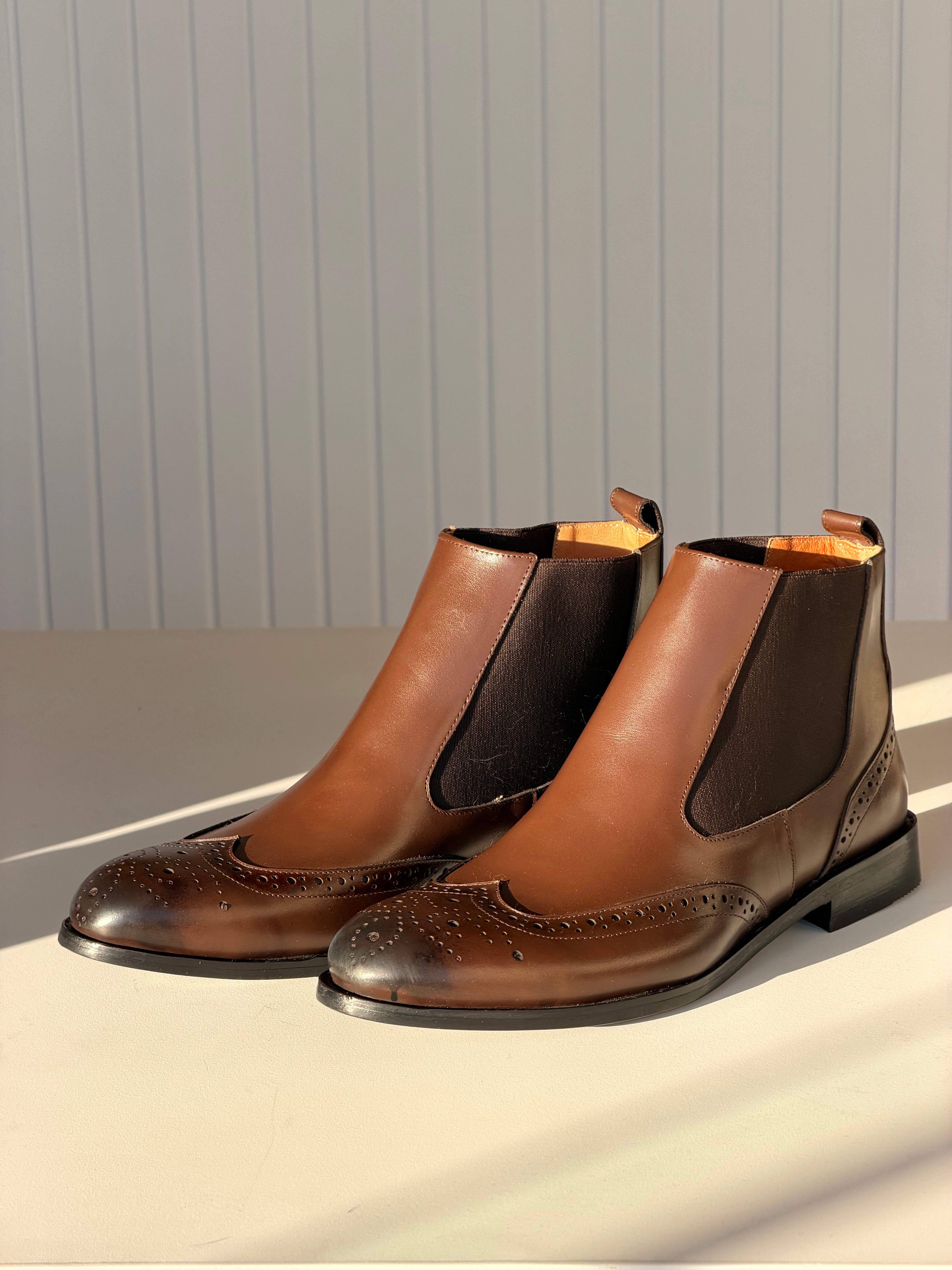 brouge chelsea boots- Brown