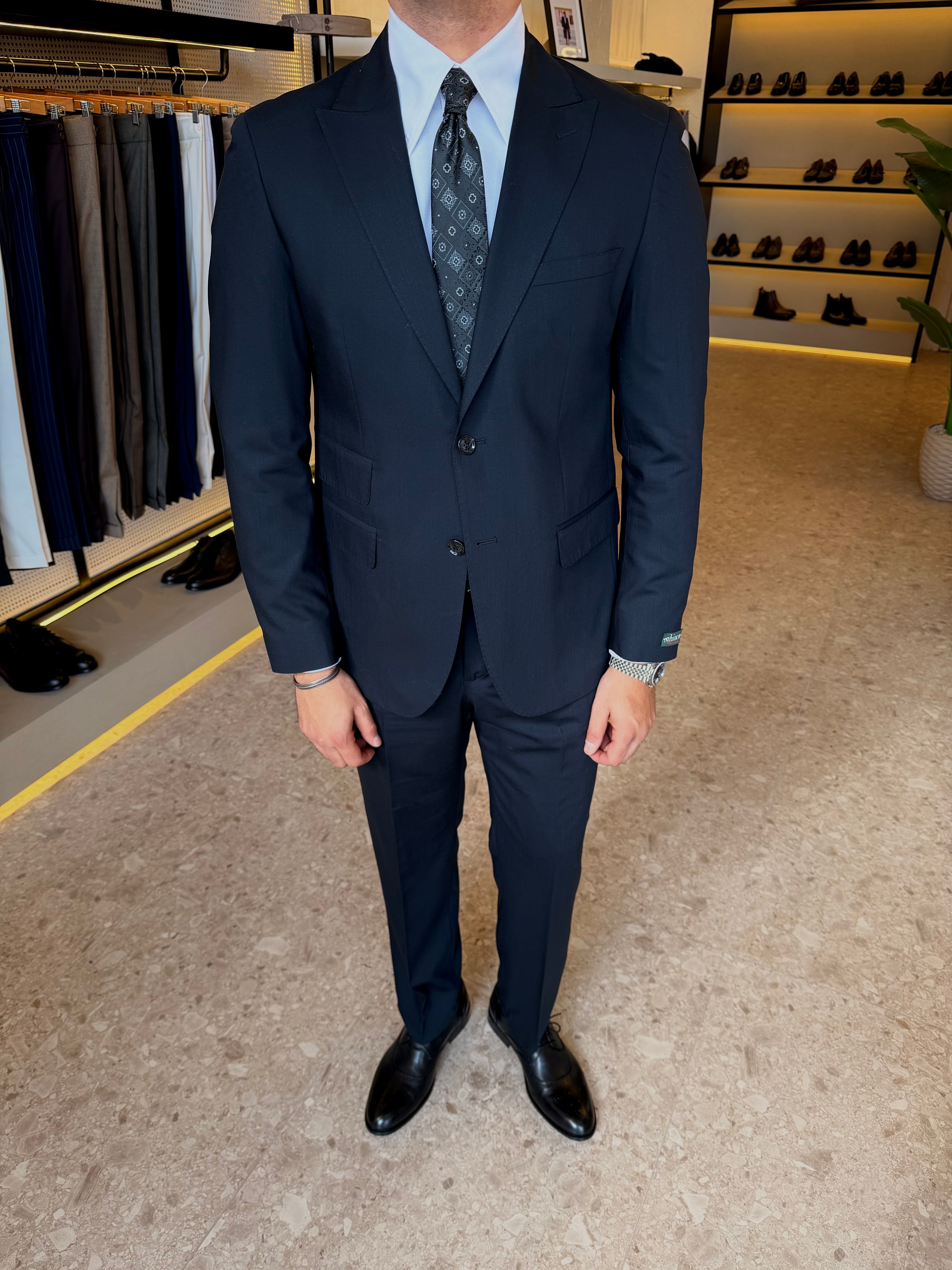 100% Wool two pockets suit - Black