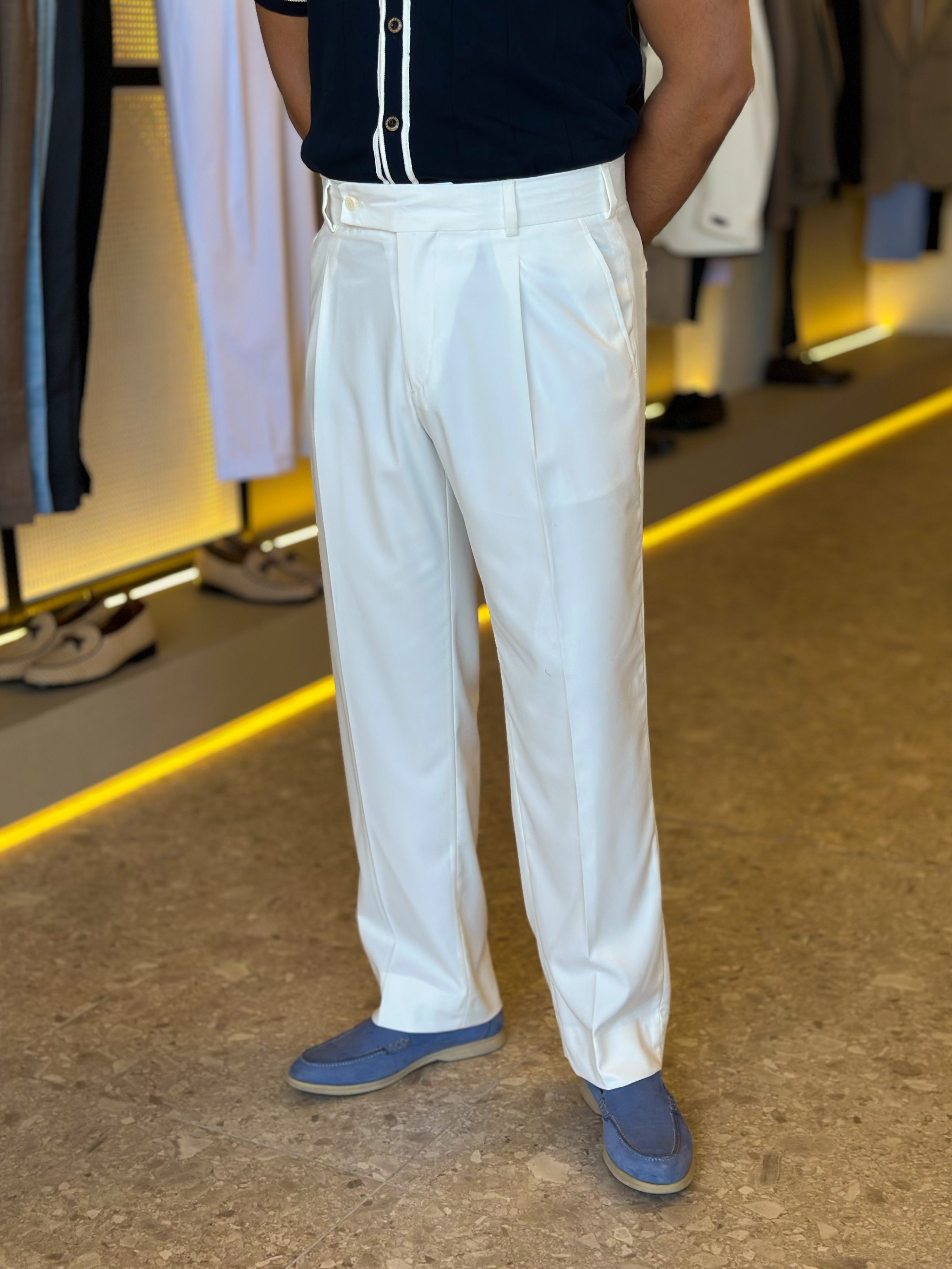 Relaxed fit trousers - off white