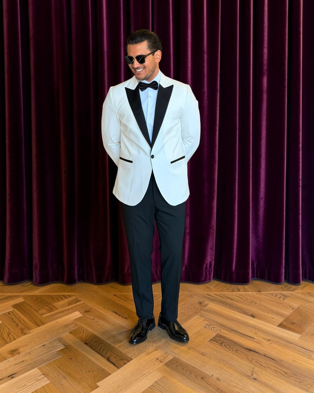 Peak Collar Tuxedo Blazer  - Off white