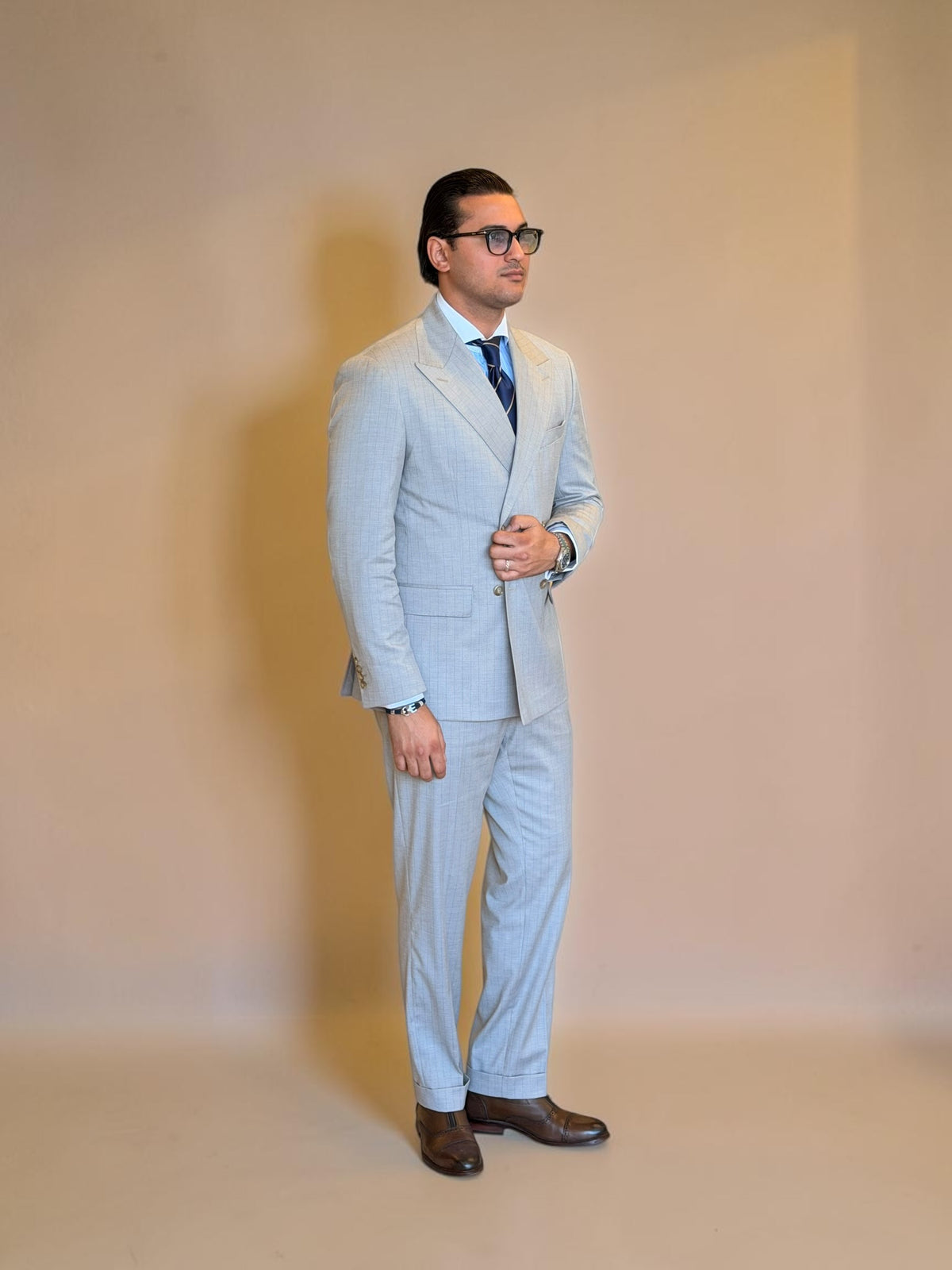 Pinstripe Double-Breasted suit - Beige