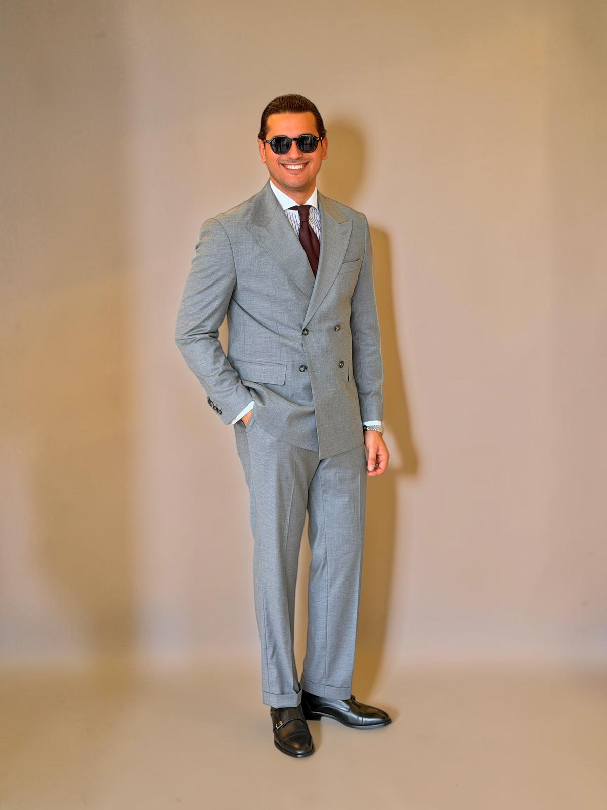 Pinstripe Double-Breasted suit - Gray