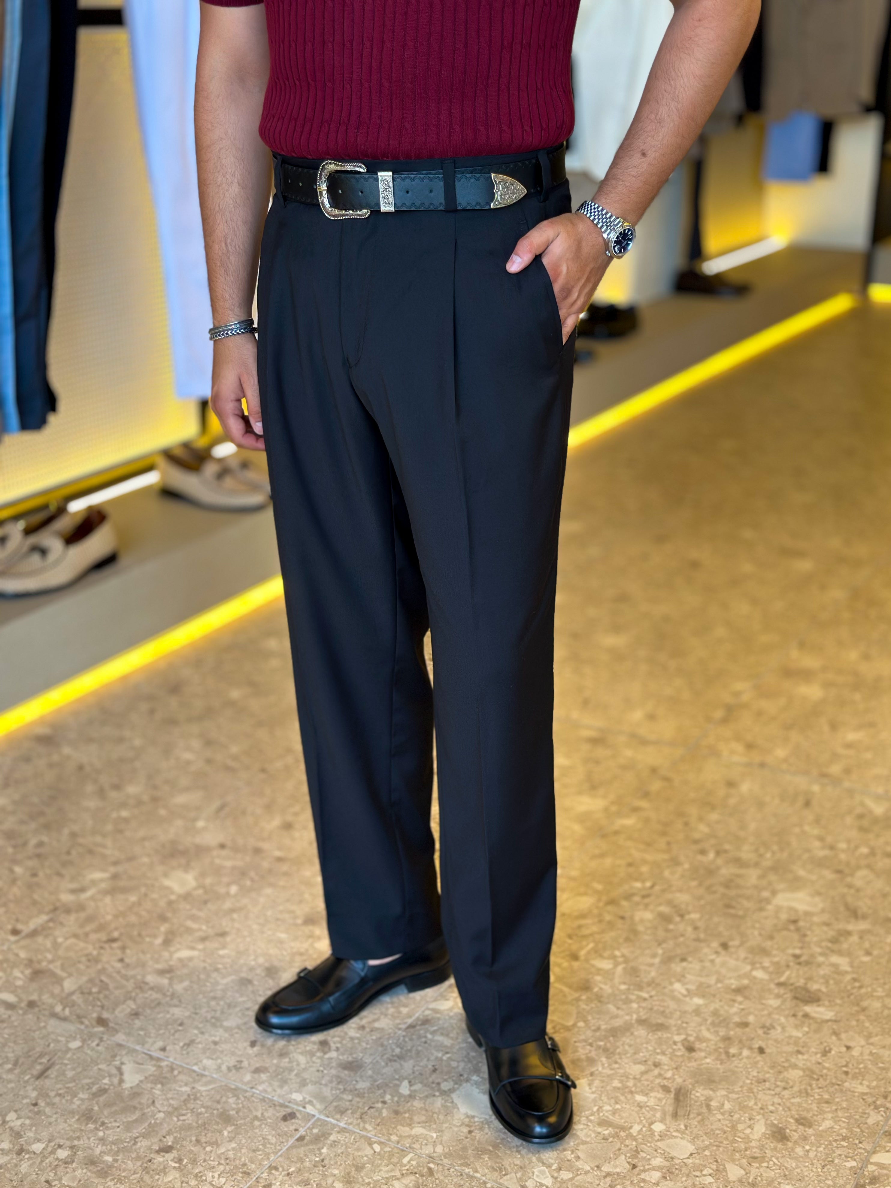 Relaxed fit trousers - black