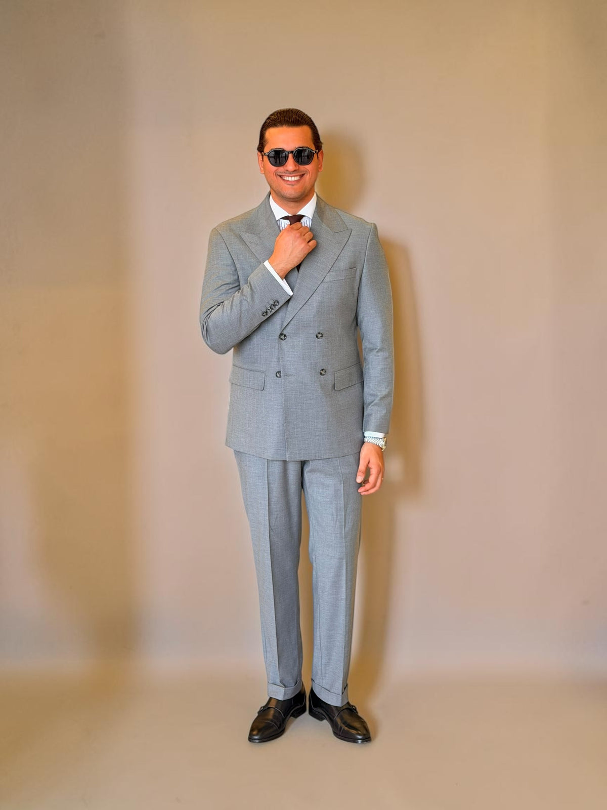 Pinstripe Double-Breasted suit - Gray