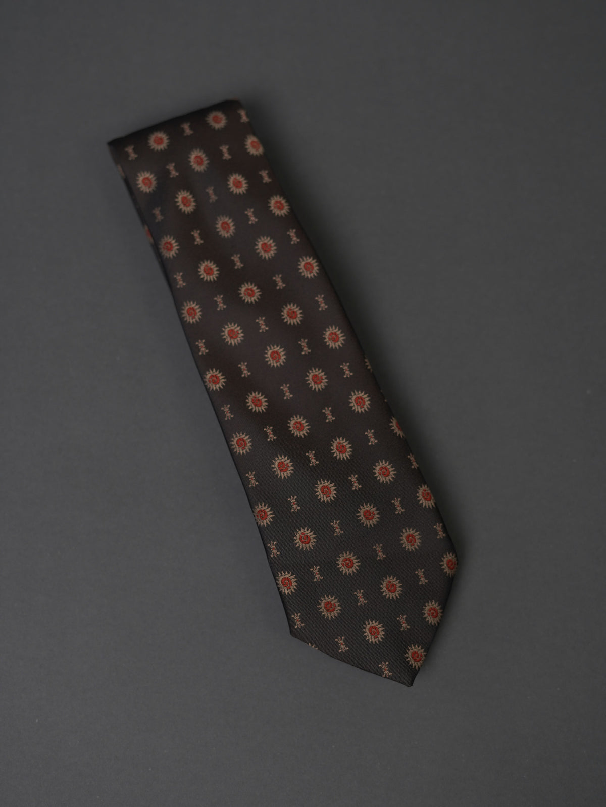 Hidden Pattern Tie Tie with pattern