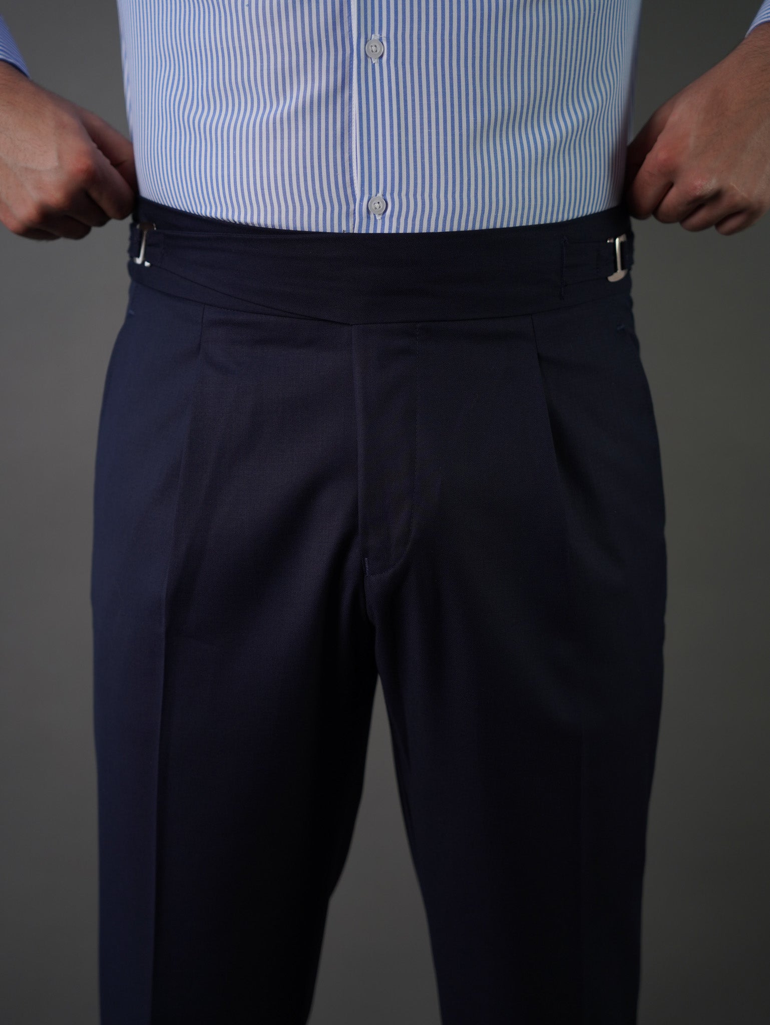 Hook two side Gurkha trousers	- navy