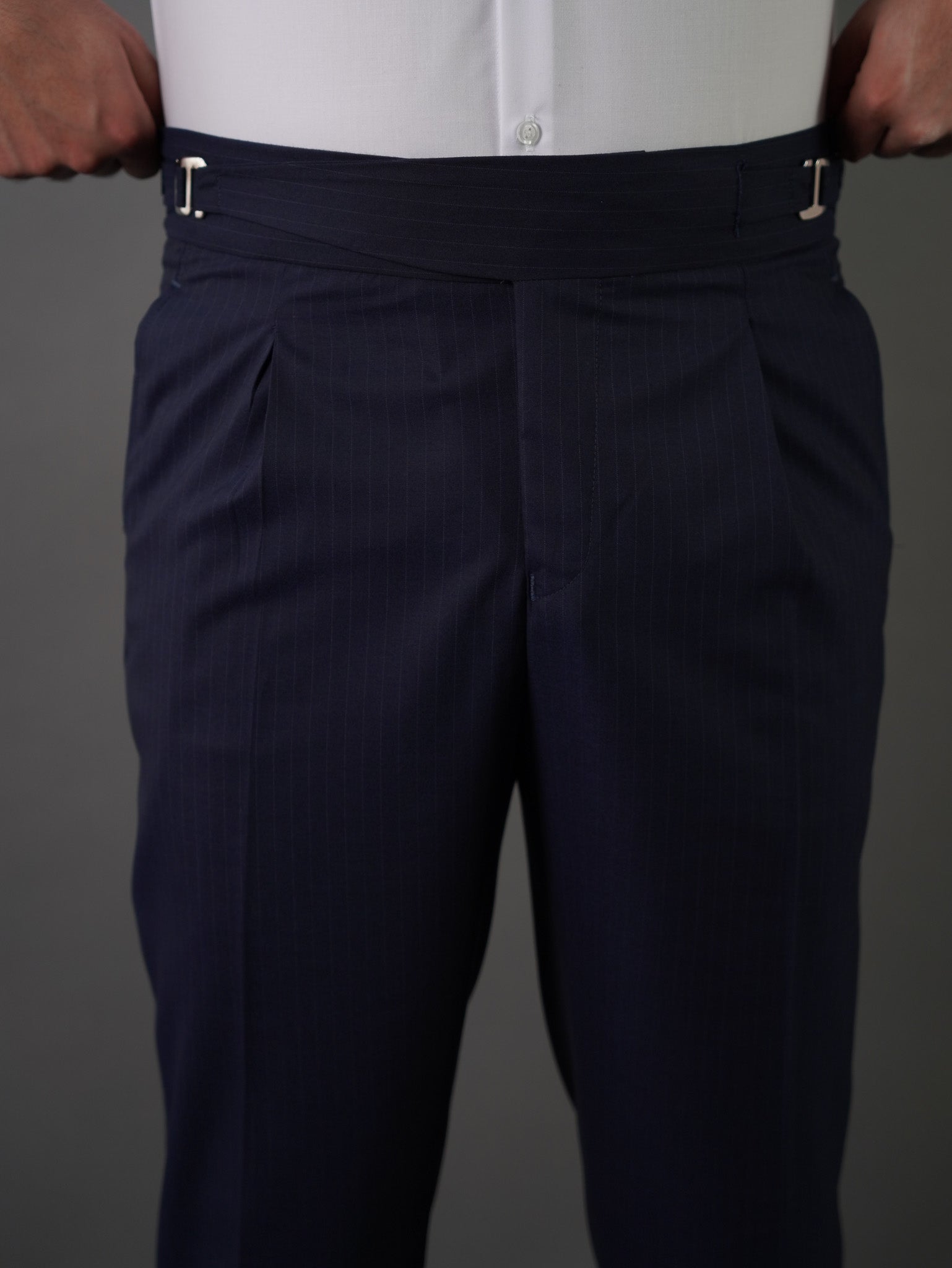 Hook two side Gurkha trousers	-  navy S