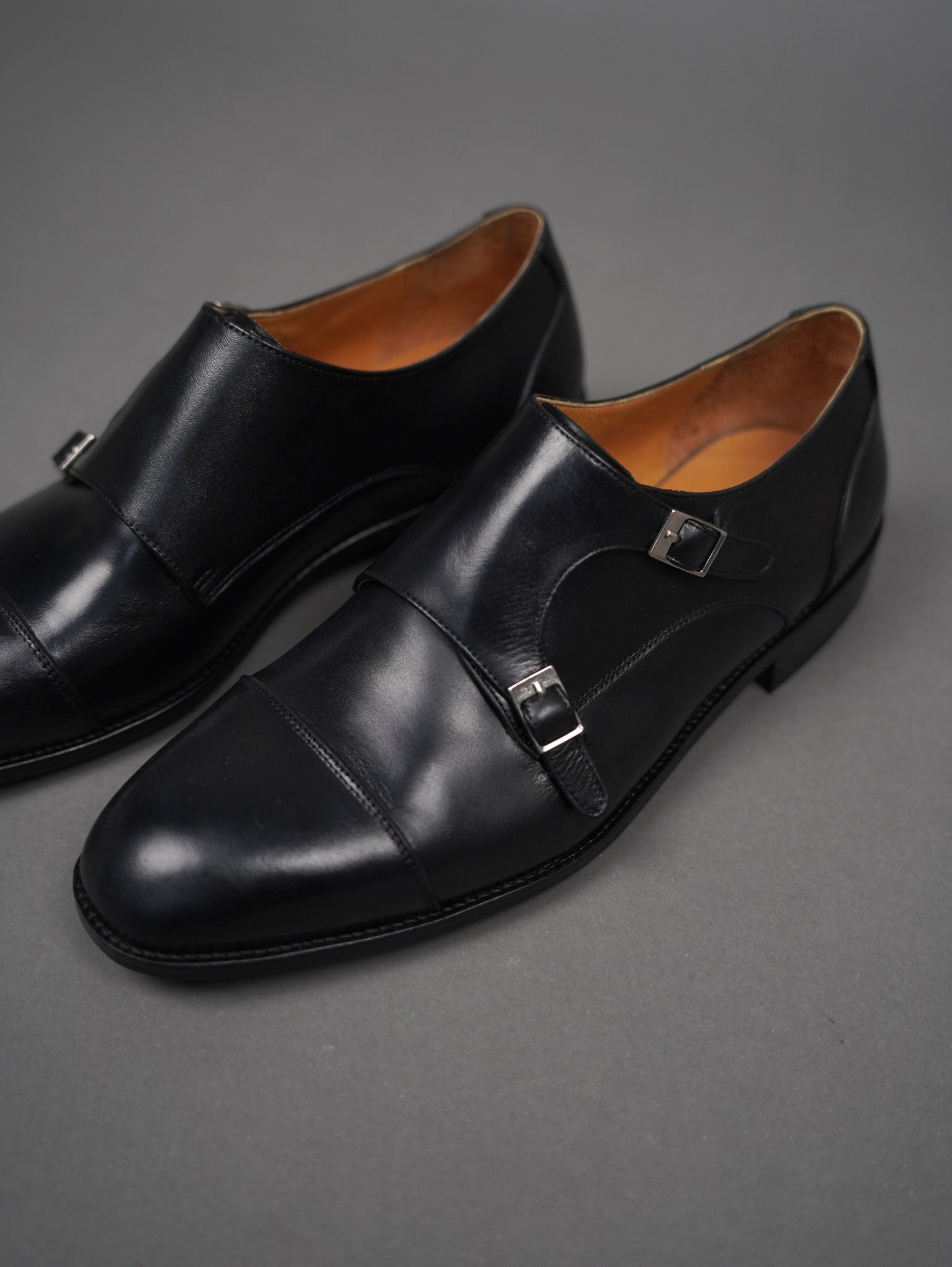 double monk-Black