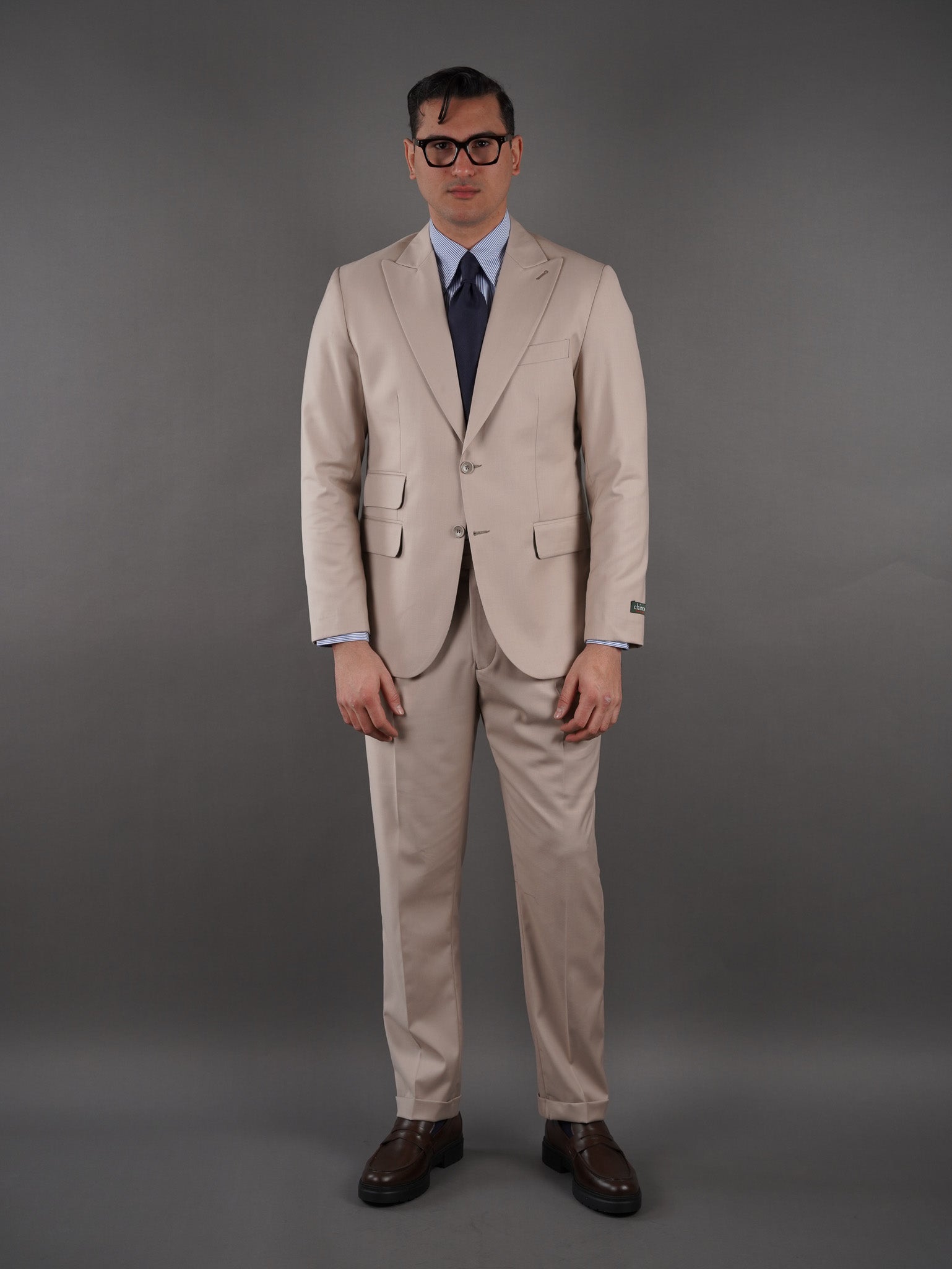"Slim fit suit with two pockets - BEIGE