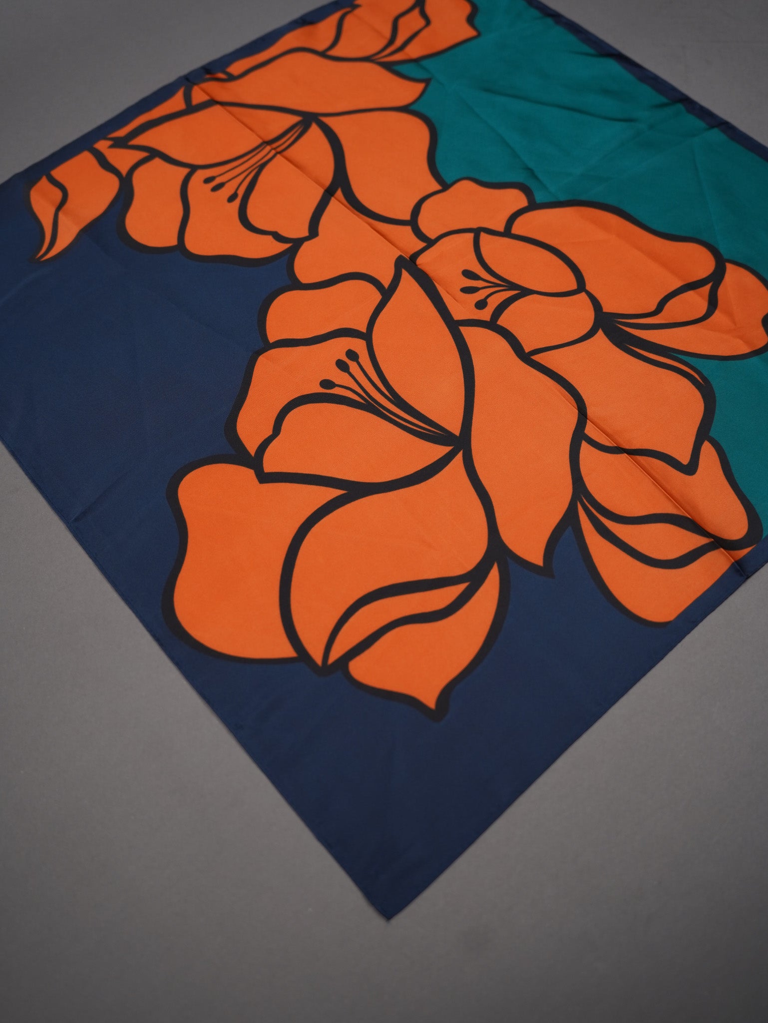 Neck Scarf silk 65*65 cm