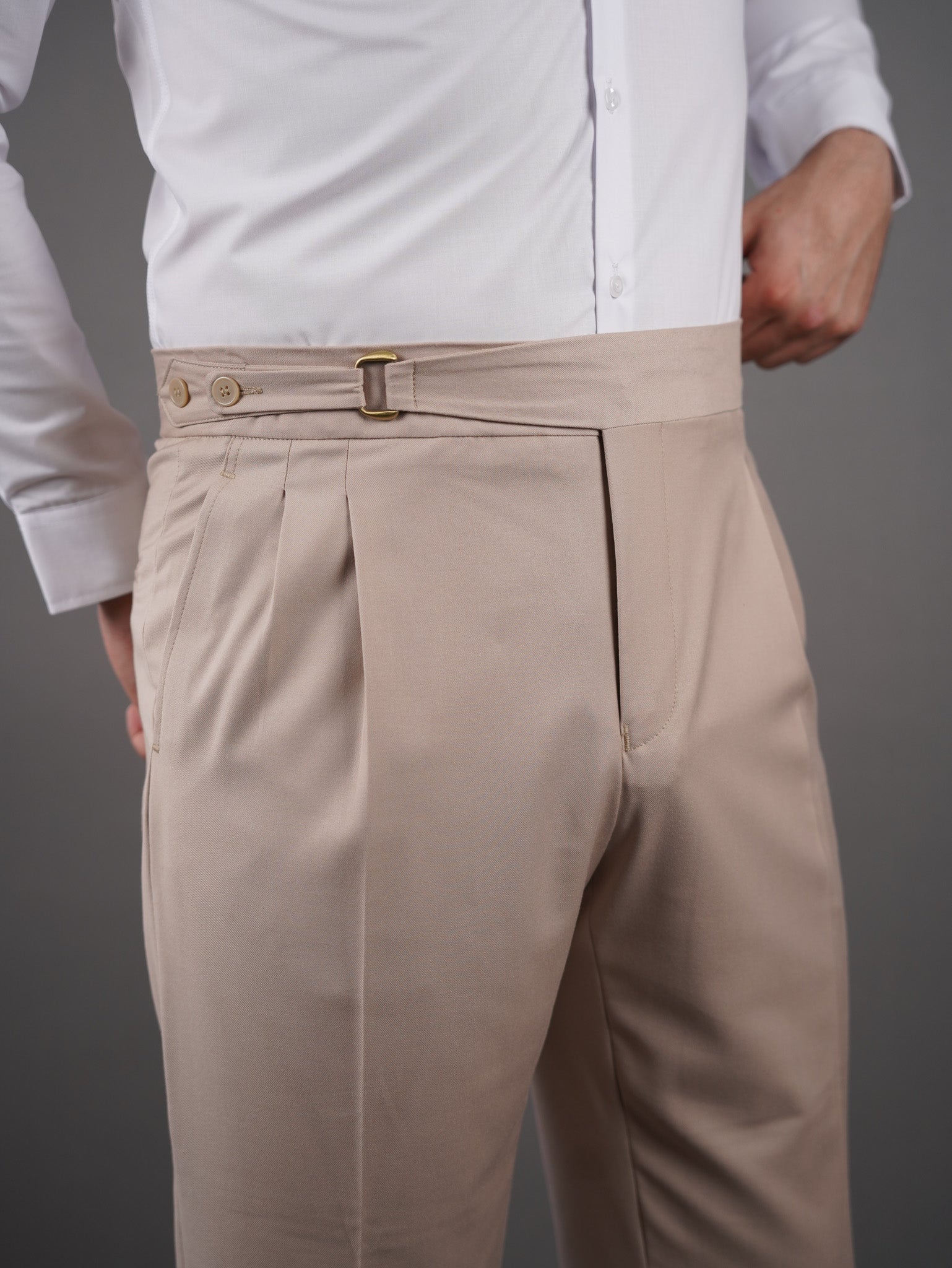 Four-Button Double-Breasted suit - beige