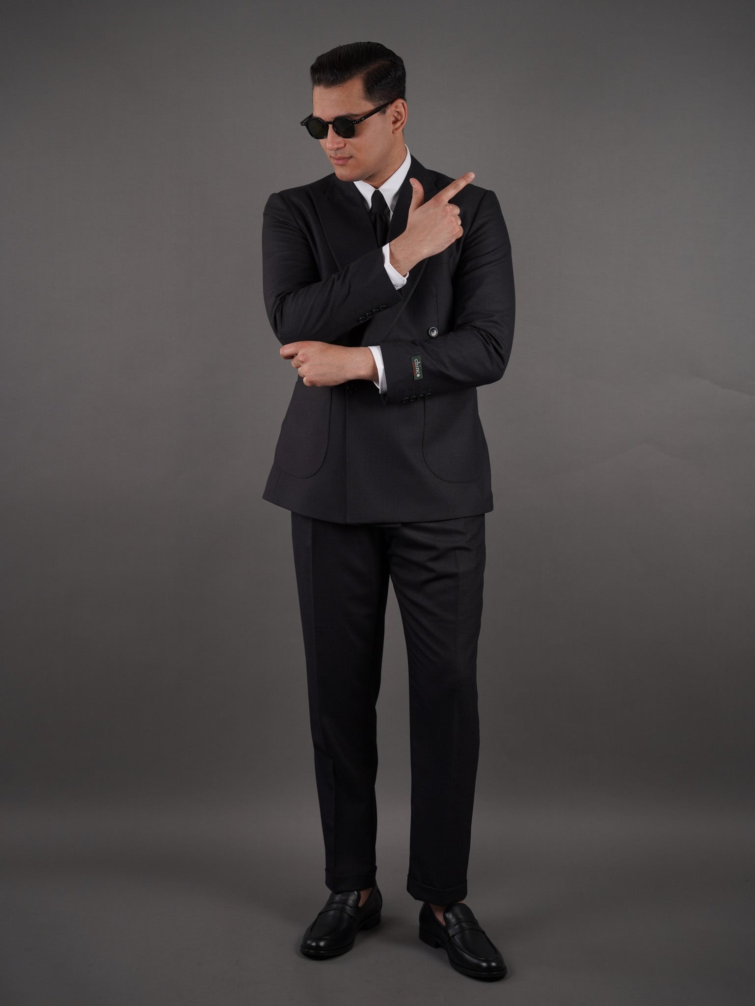 Four-Button Double-Breasted Unlined suit - black striped