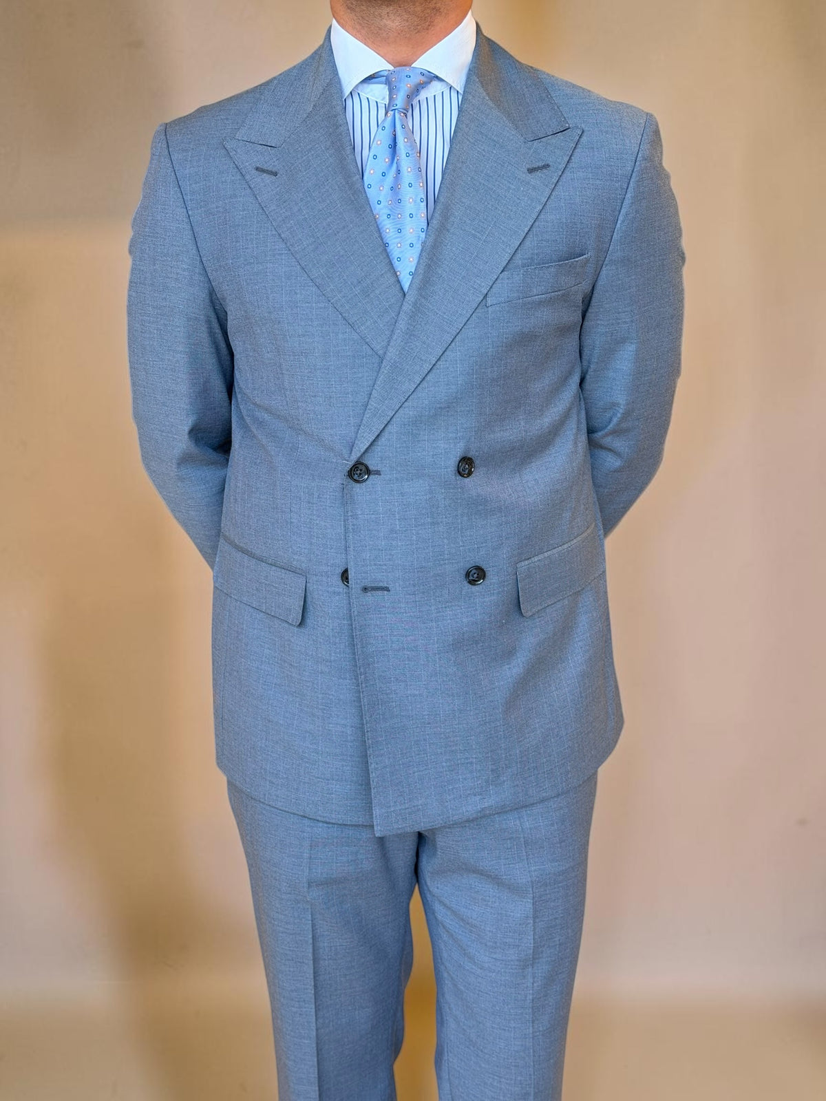 Pinstripe Double-Breasted suit - Baby blue